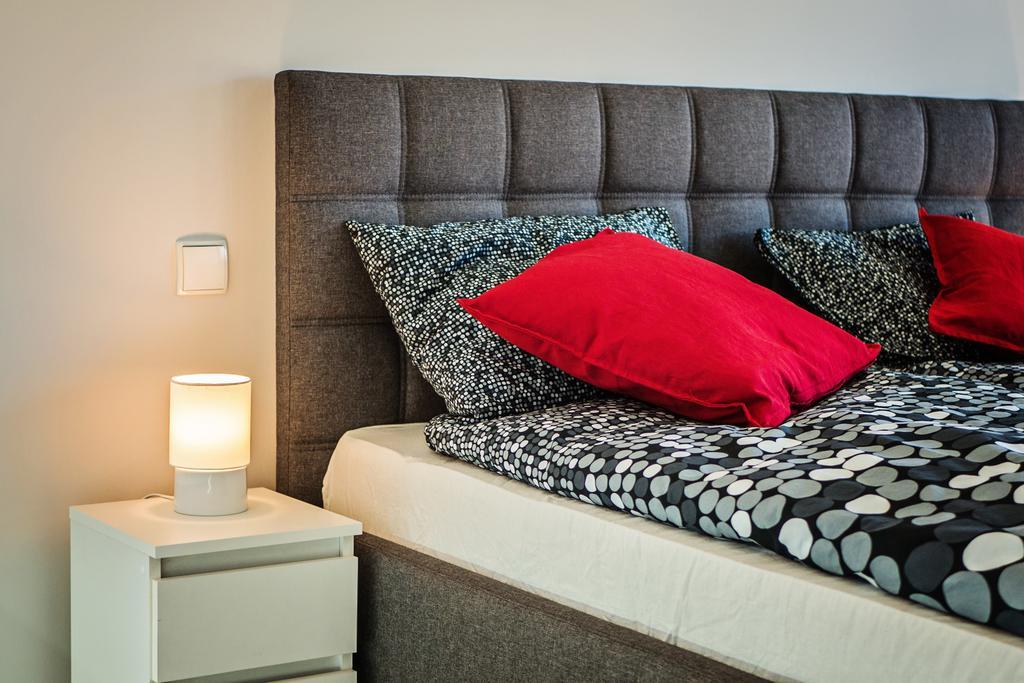 פוזנן Good Time Apartments - Boznicza 1 I Male Garbary 8 מראה חיצוני תמונה